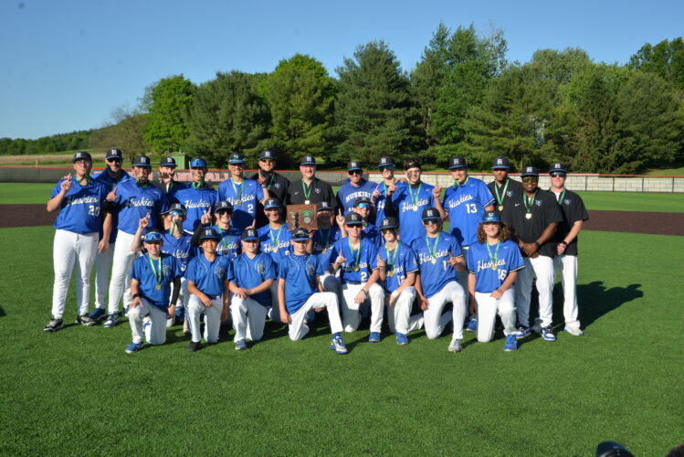 Smith Comes Through In Sixth, Harrison Central Captures District Championship